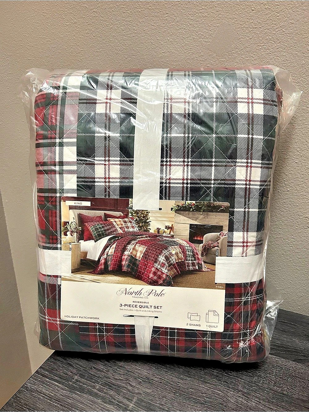 North Pole Trading Co. 3-Piece Quilt Set. Plaid Quilt Set King NWT Retail: $210